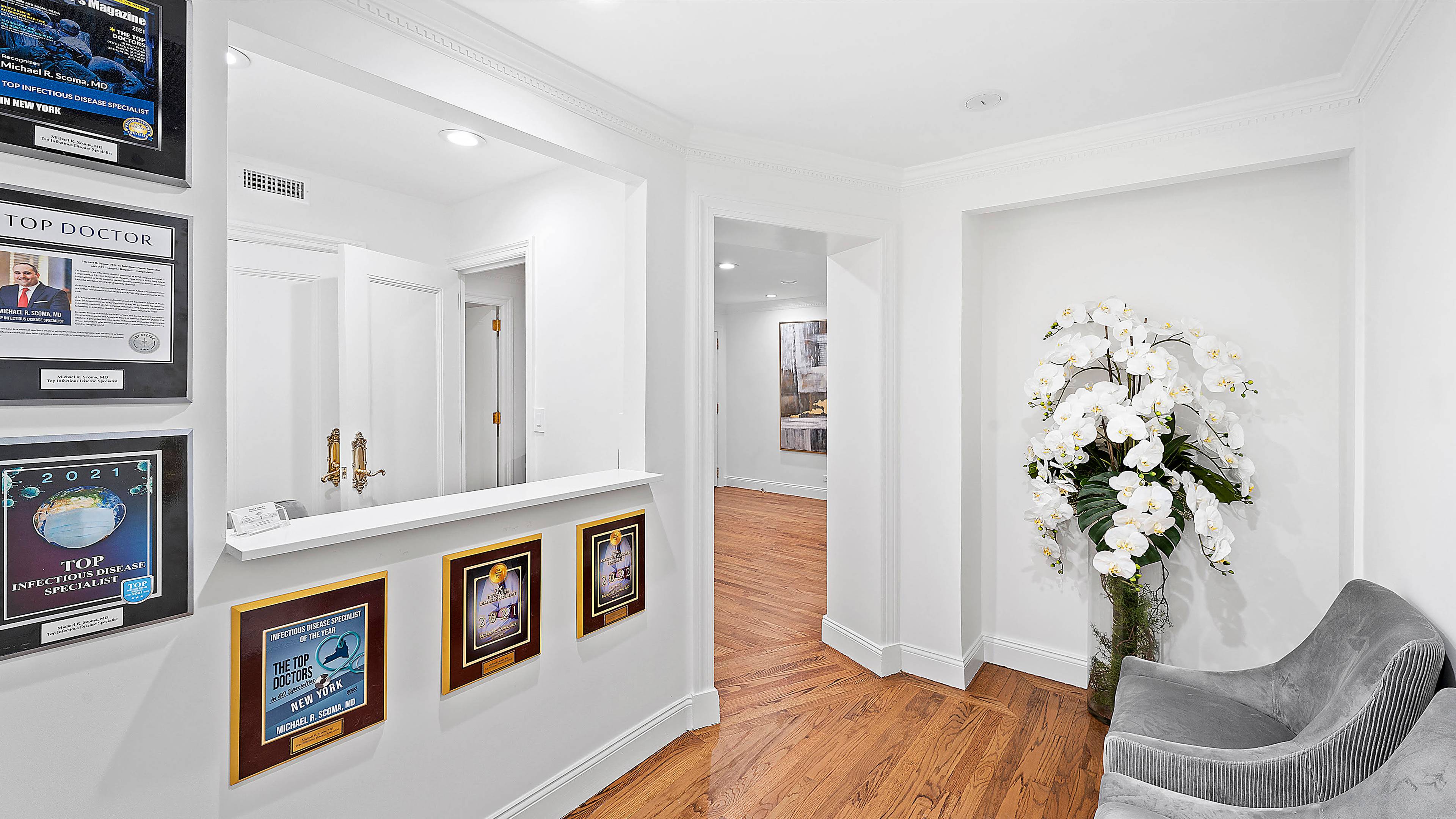 PRIME FIFTH AVE MEDICAL SUITE PART TIME LEASE 2 to 3 DAYS WK Secure a Fifth Avenue presence with direct street access E 69th St just off Fifth Ave, offered ...