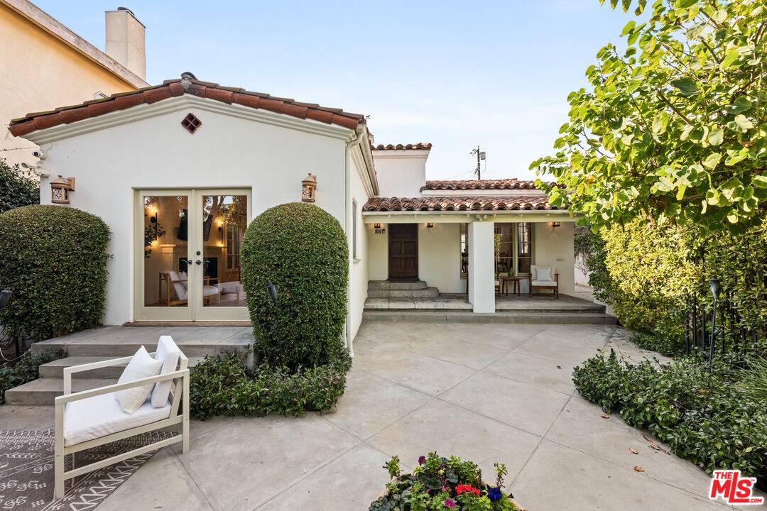 115 S La Peer Dr 3BR Beverly Grove La