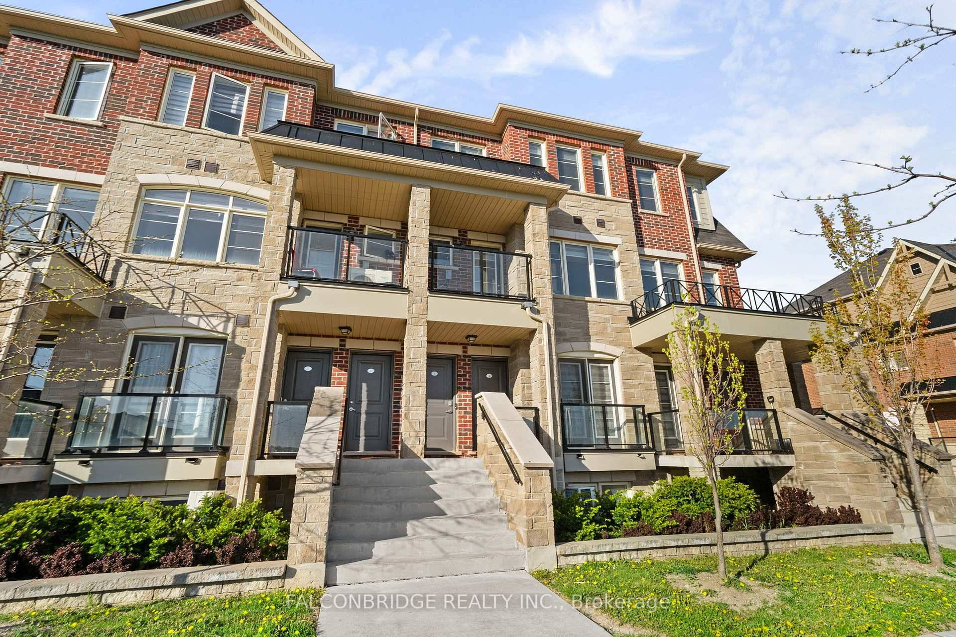 Client RemarksWelcome to this beautifully renovated cul de sac, 3 bedroom, 3 bathroom, brick amp ; stone end unit condo townhouse, offering 1, 356 sq ft of above grade living ...