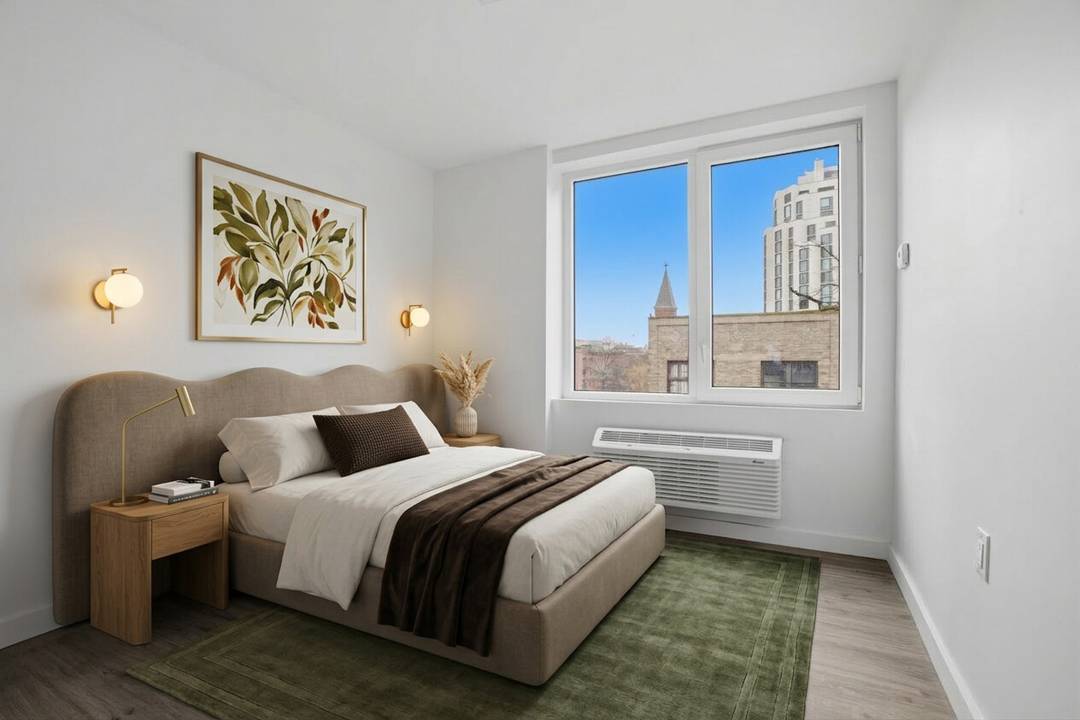 Brand New. Never Lived In.