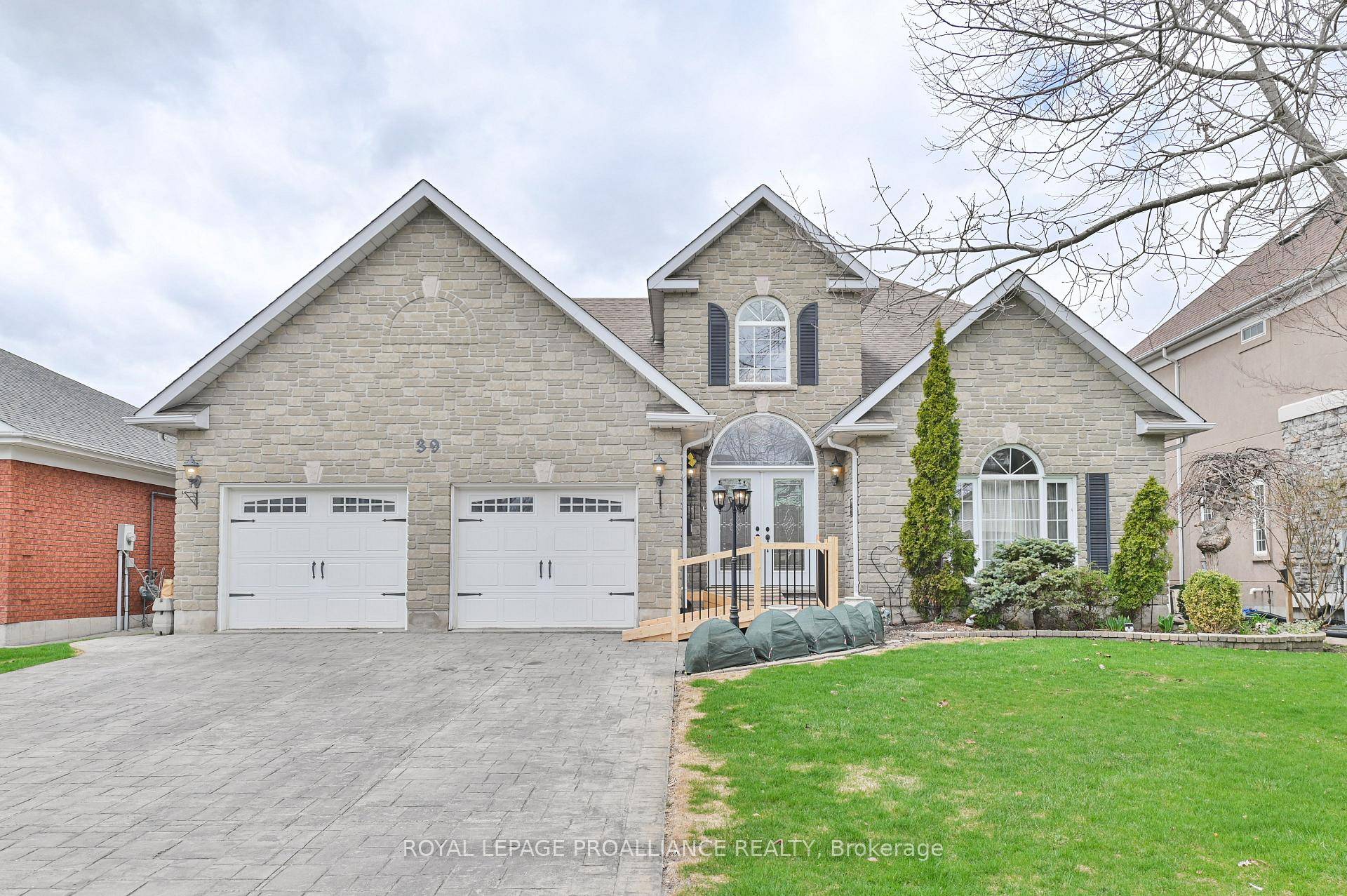 This remarkable home offers 3395 square feet of elegant living space, boasting 4 bedrooms and 4 bathrooms.