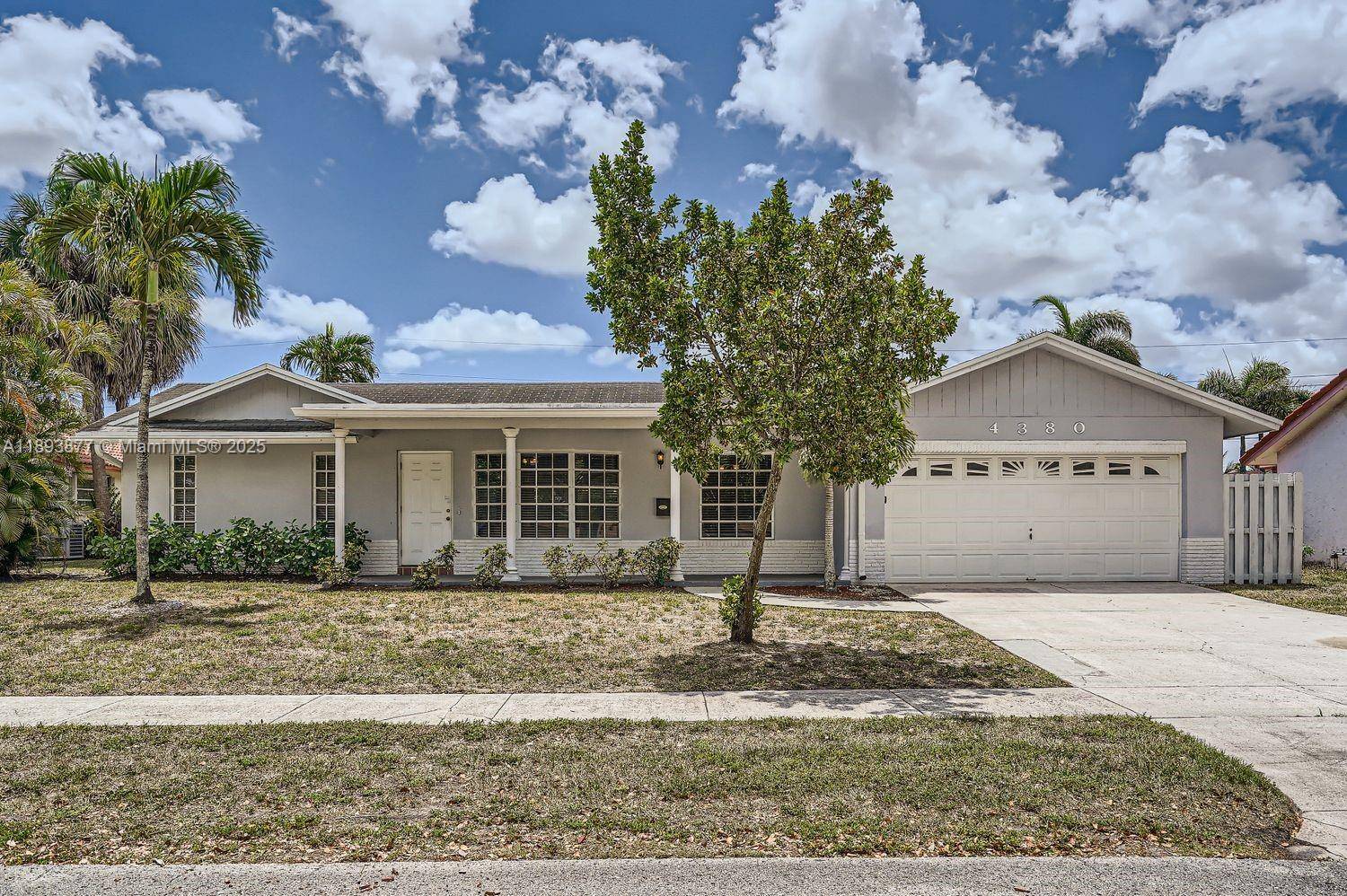 Beautiful 2 2 ranch home in excellent condition, featuring a spacious layout and a screen covered back patio perfect for relaxing or entertaining.