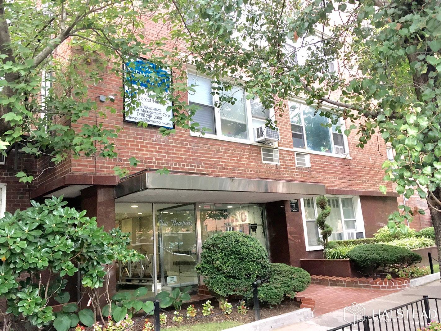 Large Jr. 4 convertible to two bedrooms, eat in kitchen, dining area, six large closets, gleaming hardwood floors, ceiling fans, new LED lights, two air conditioners.
