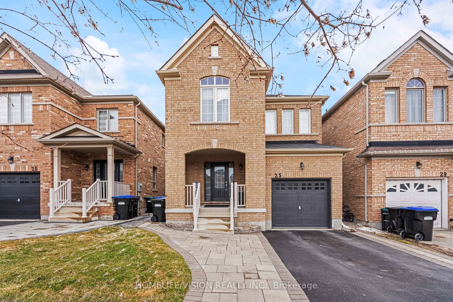 Welcome to fully detached all brick home at 25 Long Street, in highly sought after community of Bradford.