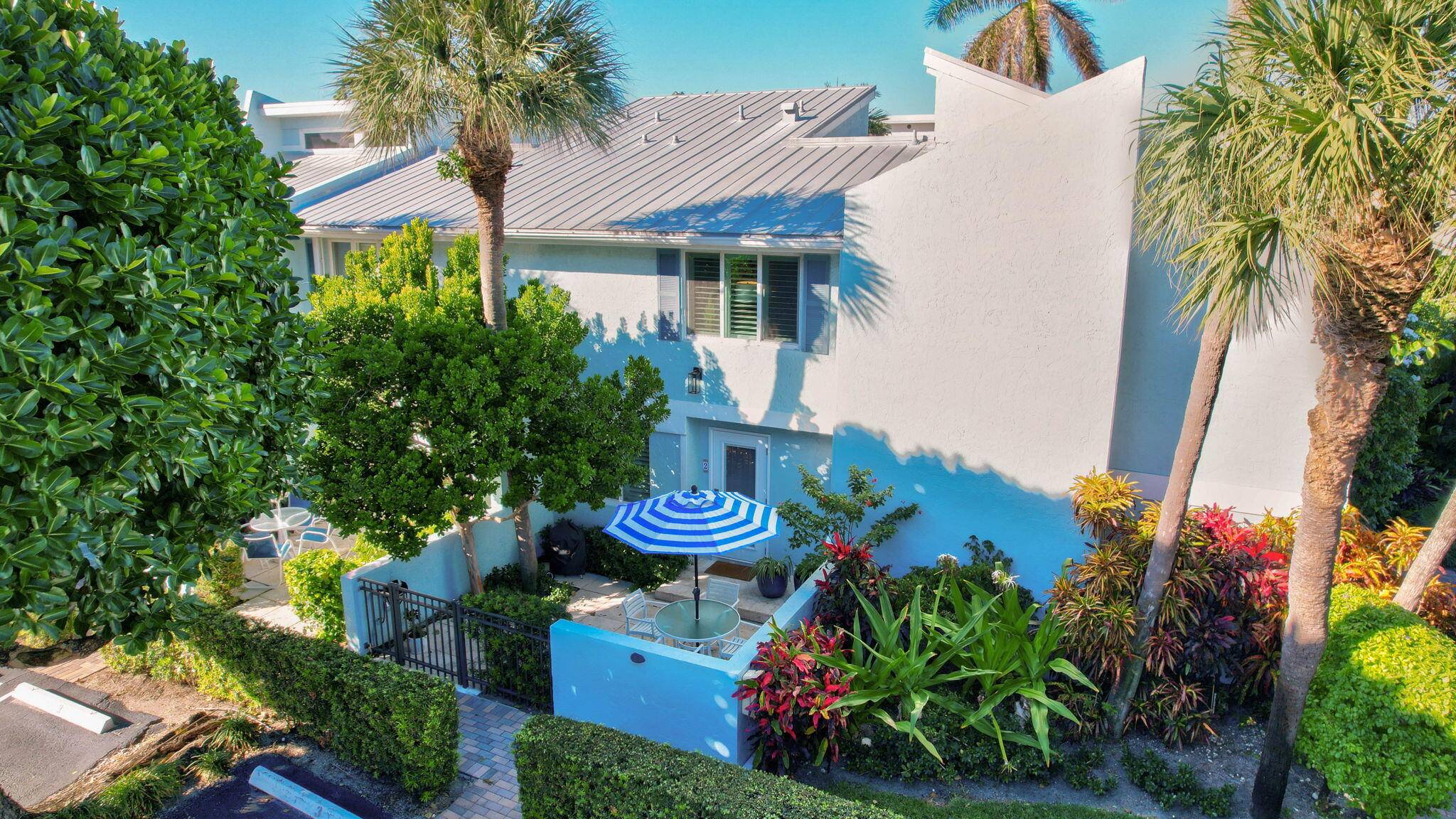 Beautifully renovated Townhome in Delray Ocean Villas.