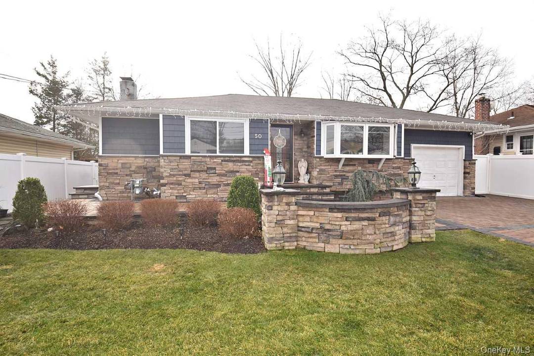 STEP INTO THIS BEAUTIFULLY MAINTAINED HOME IN MINT CONDITION, OFFERING THE PERFECT BLEND OF MODERN UPDATES AND TIMELESS COMFORT.