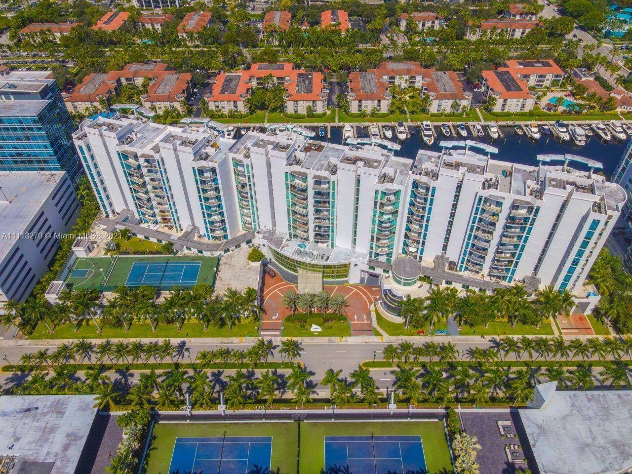 Gorgeous 1 Bed Den, 2 Full Bathroom Condo in the Uptown Marina Lofts.