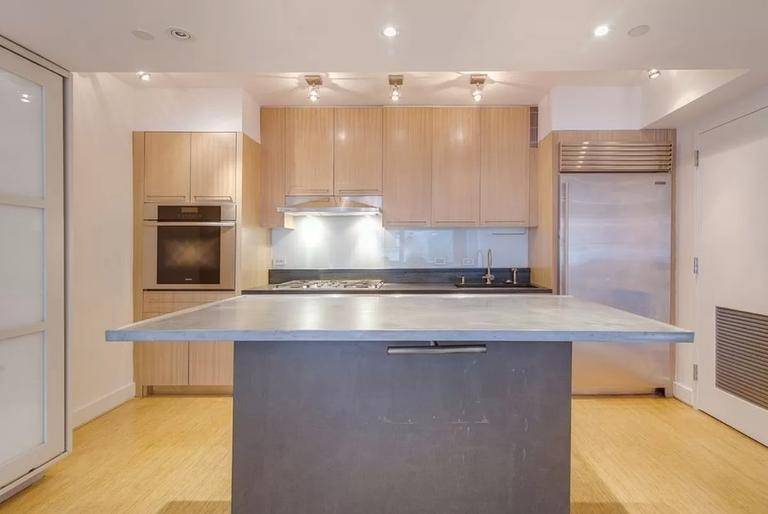 Distinctive opportunity to live in West Chelsea !