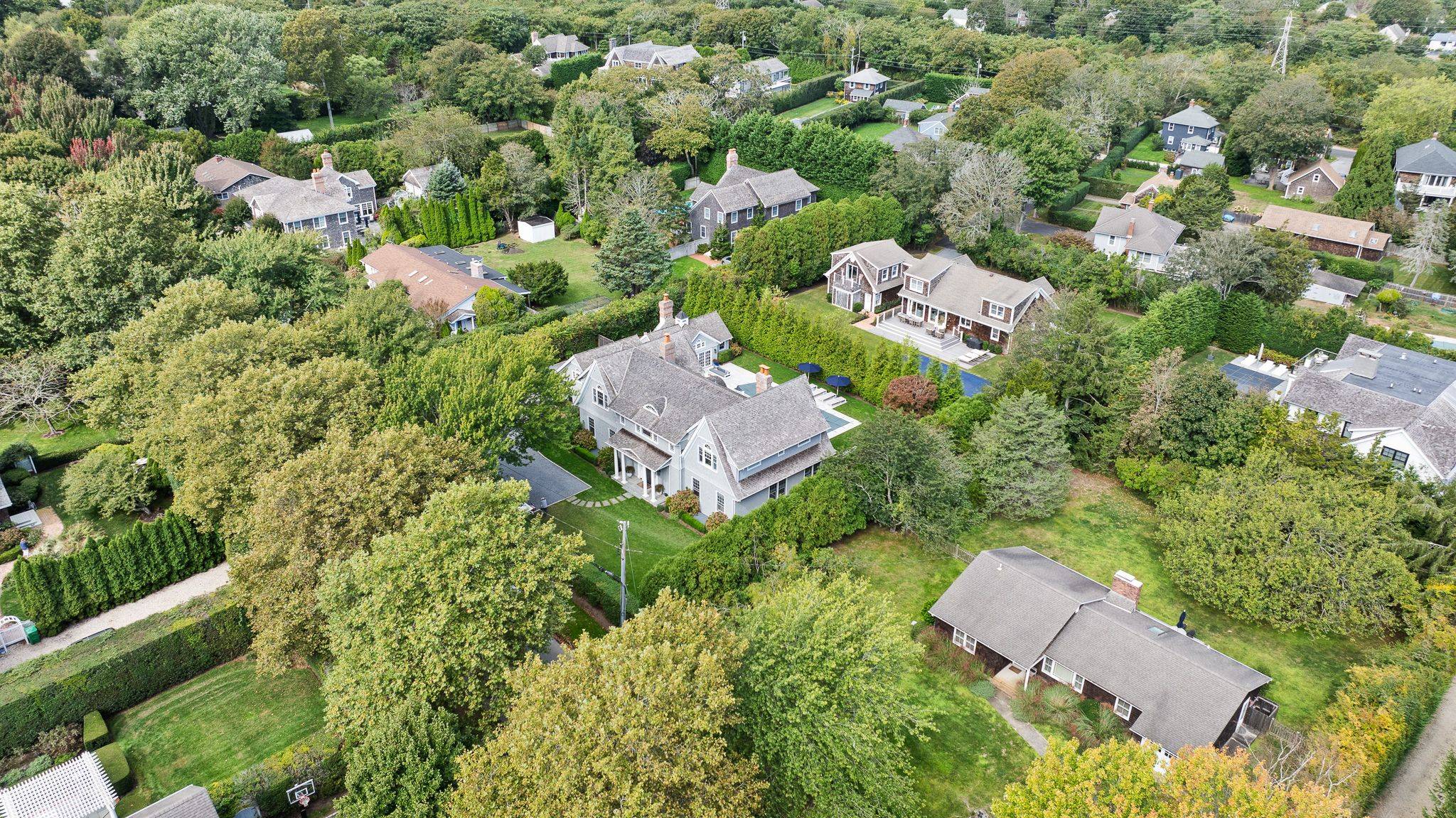 Newly Renovated 6 Bedroom Transitional Southampton Village Home