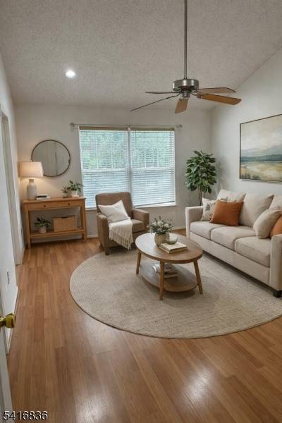 A well maintained townhouse located in the desirable Franklin Township.