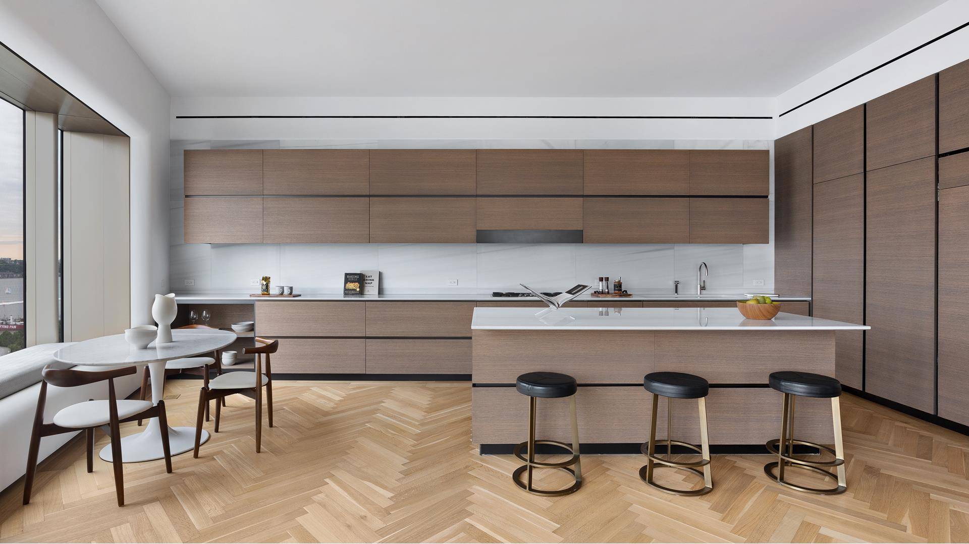 This fabulously designed, never lived in Hudson River Front condominium residence in one of the most remarkable buildings in New York City will exceed the expectations of the most discerning ...