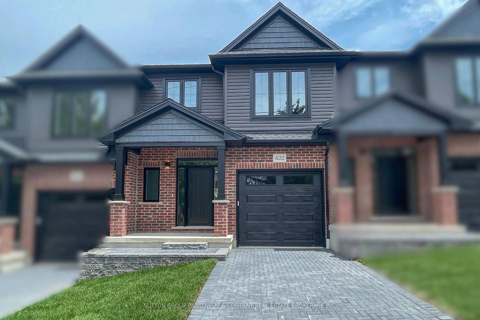 IMMEDIATE POSSESSION AVAILABLE !