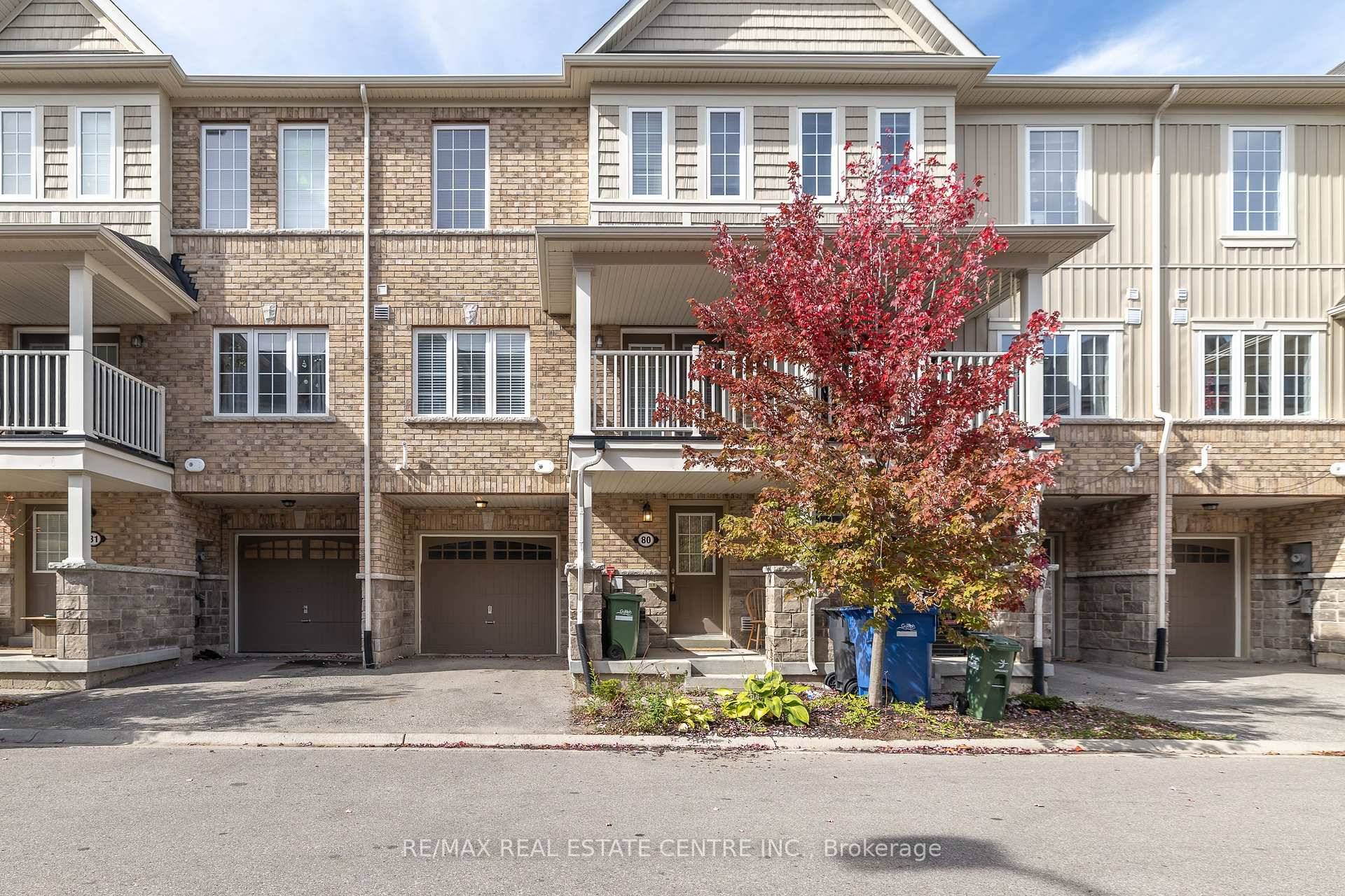 Bright amp ; modern 2 bedroom 3 bathroom desirable south end !