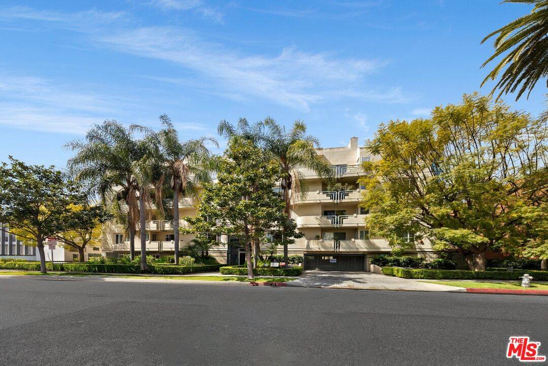 117  N Gale Dr 2.0 Beverly Grove LA