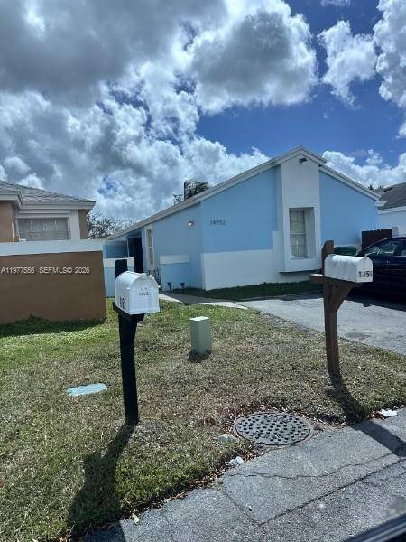 Spacious and well maintained home located in the desirable West Kendall area.