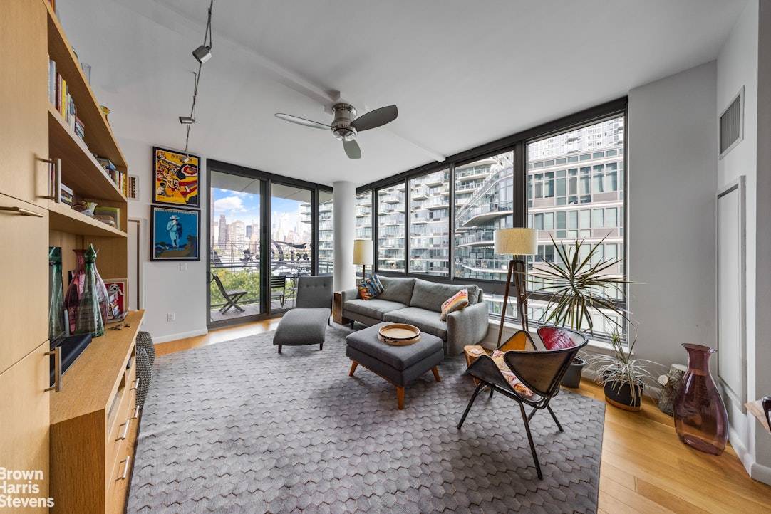 This stunning 1BR 1BA at The View Condominium offers 777 sq.