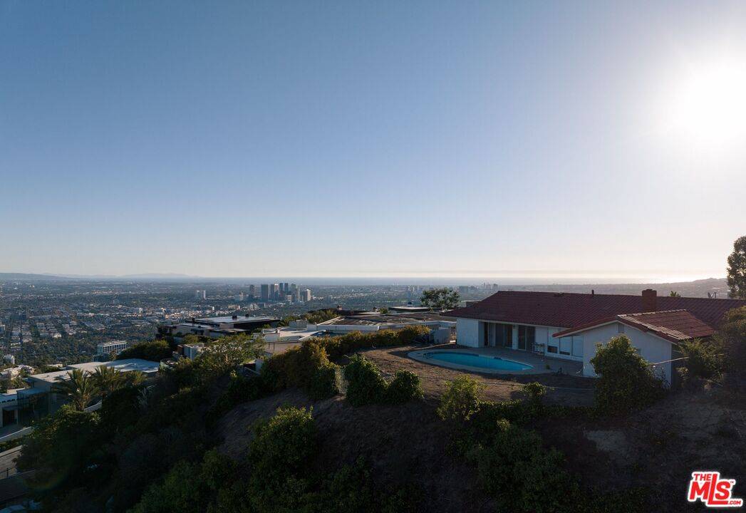 9323 Nightingale Dr 4BR Sunset Strip La