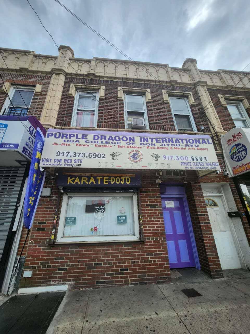 Store Plus Two Units, Convenient Location !