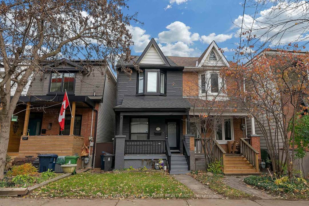 Welcome to 57. 5 Sumach St, a fully furnished executive suite set in one of Toronto's most vibrant and charming neighbourhoods.