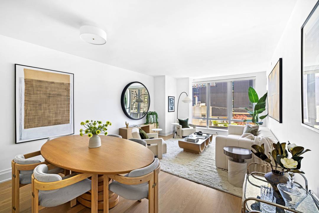 This newly upgraded condo is best in class 1, 549 sq.