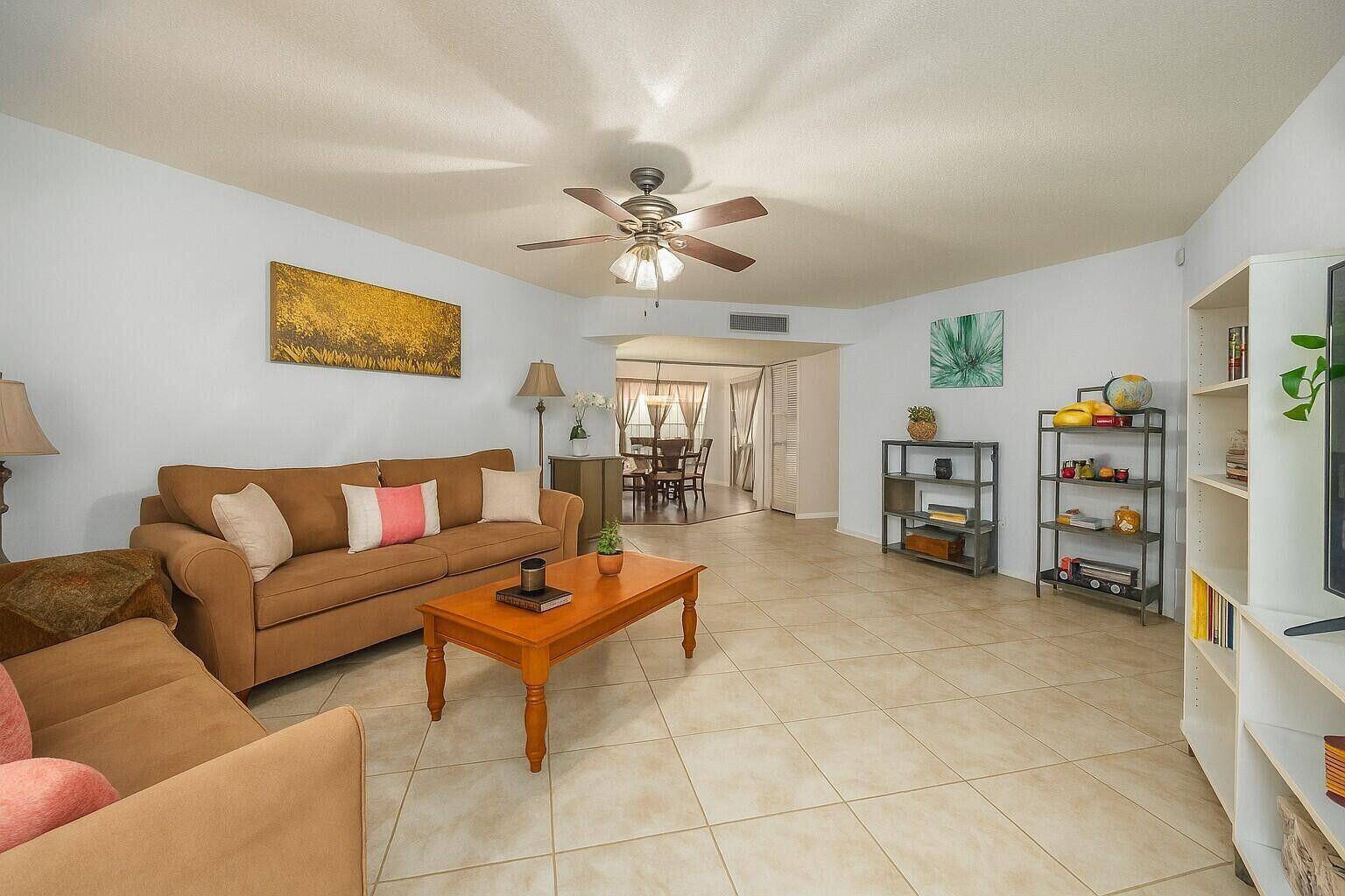 This lovely 2bed 2 bath unit in Lauderdale lakes is a well maintained condo with a spacious layout with tons of natural lighting, modern kitchen and comfortable living spaces.