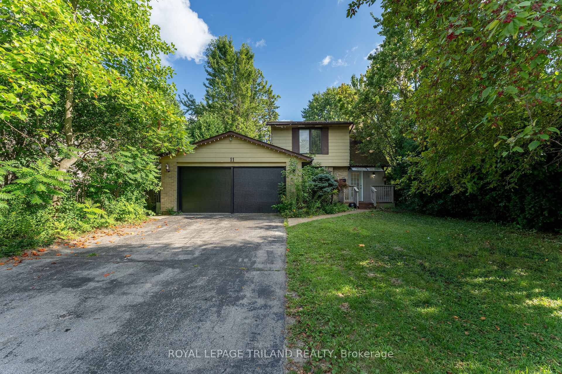 Welcome to 11 Crabtree Ave !