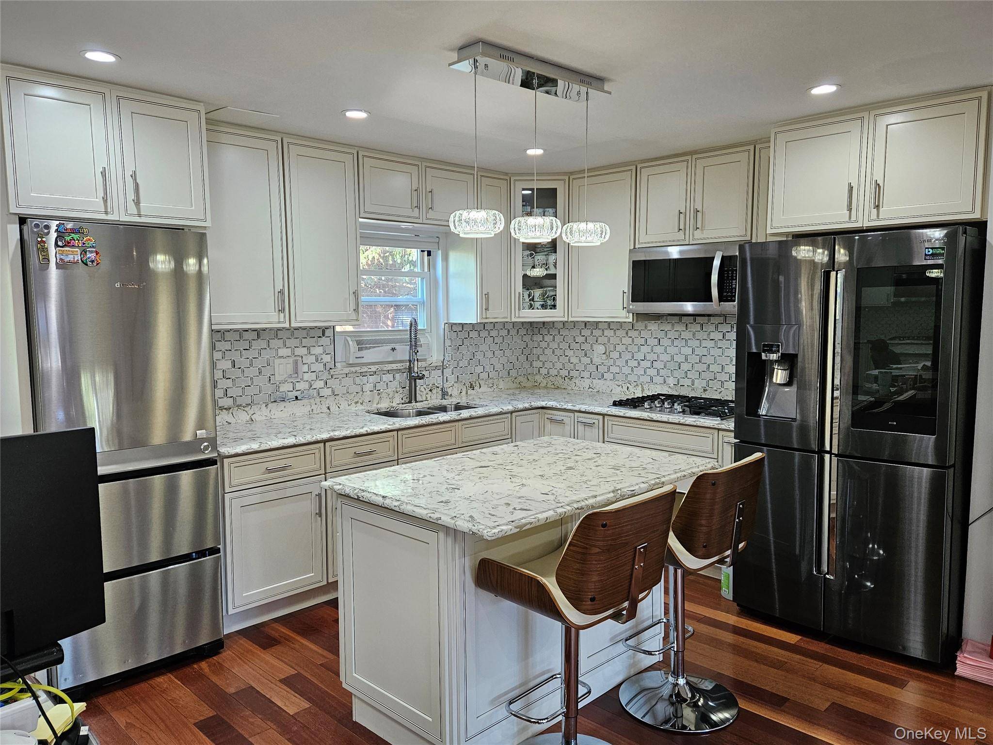 Rare Triplex with Excellent Condition Tucked behind a picturesque park and water in the heart of College Point sits a home where elegance, function and comfort converge.
