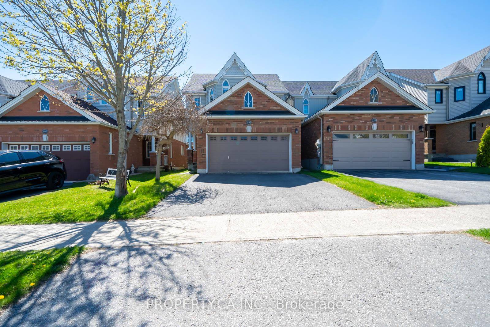 This stunning 2 storey detached home is perfectly situated in a highly sought after, family friendly community, just steps away from Lake Simcoe Public School and within walking distance to ...