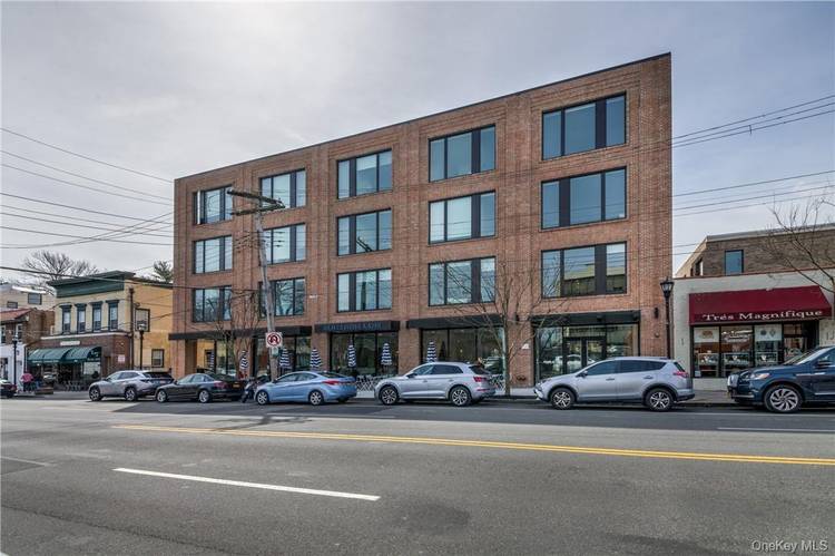 Simply Stunning, recently new building !