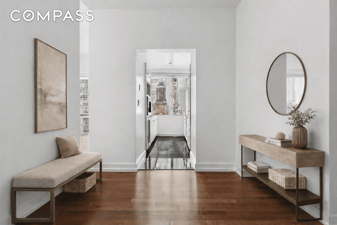 Located in the desirable Midtown neighborhood, in one of the area s finest condominiums, this exceptional one bedroom, one bath home offers the best of Manhattan living.
