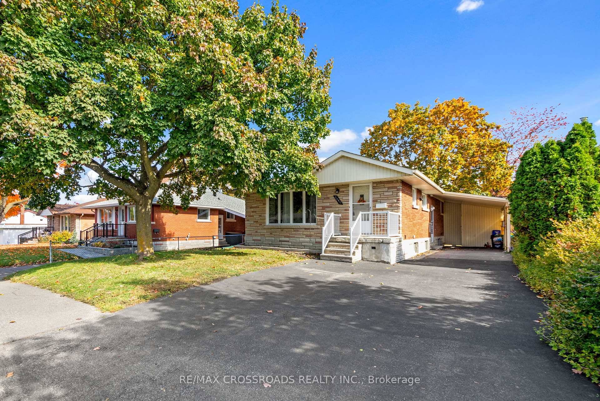 Basement Level Only, Beautifully Basement With 2 Larger Bedrooms 2 Washrooms With Pot Lights, Laminate Throughout.