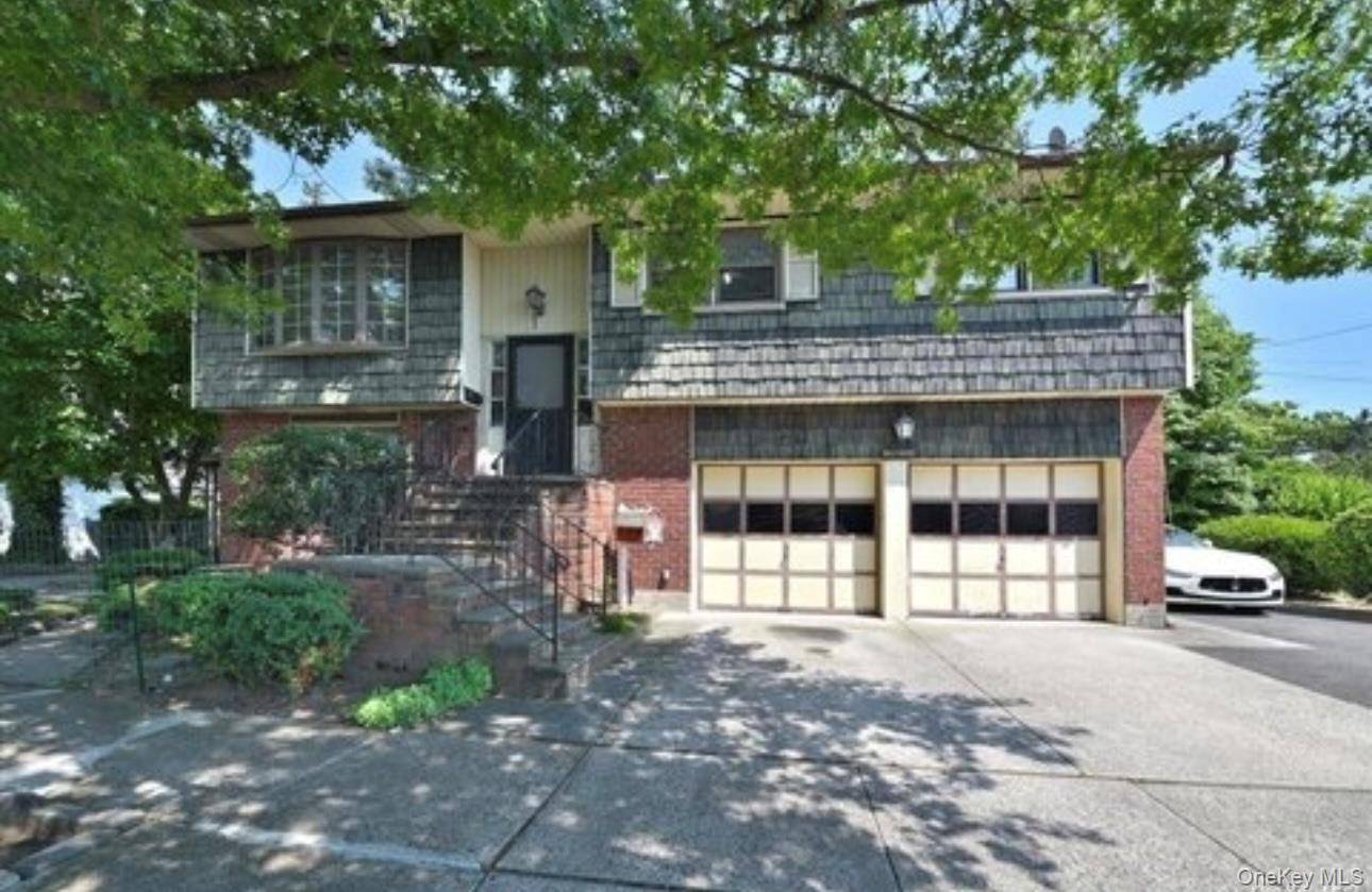Beautiful 3 Bedrooms, 2 Full Bath Hi Ranch in the heart of Valley Stream.