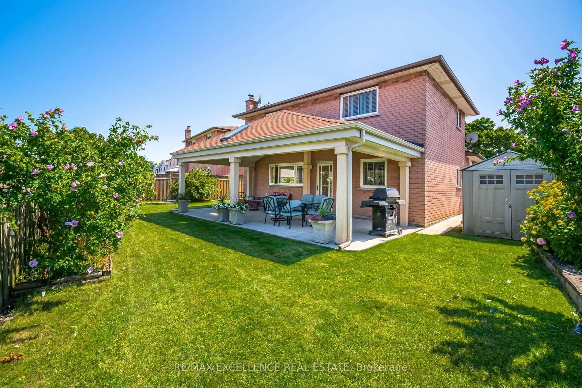 Welcome To 60 Indian Cres, This Rarely Offered 3 1 Bedroom Detached Four Level Backsplit With A Massive Lot Is Located In A Family Friendly Neighbourhood Of Hamilton Mountain.