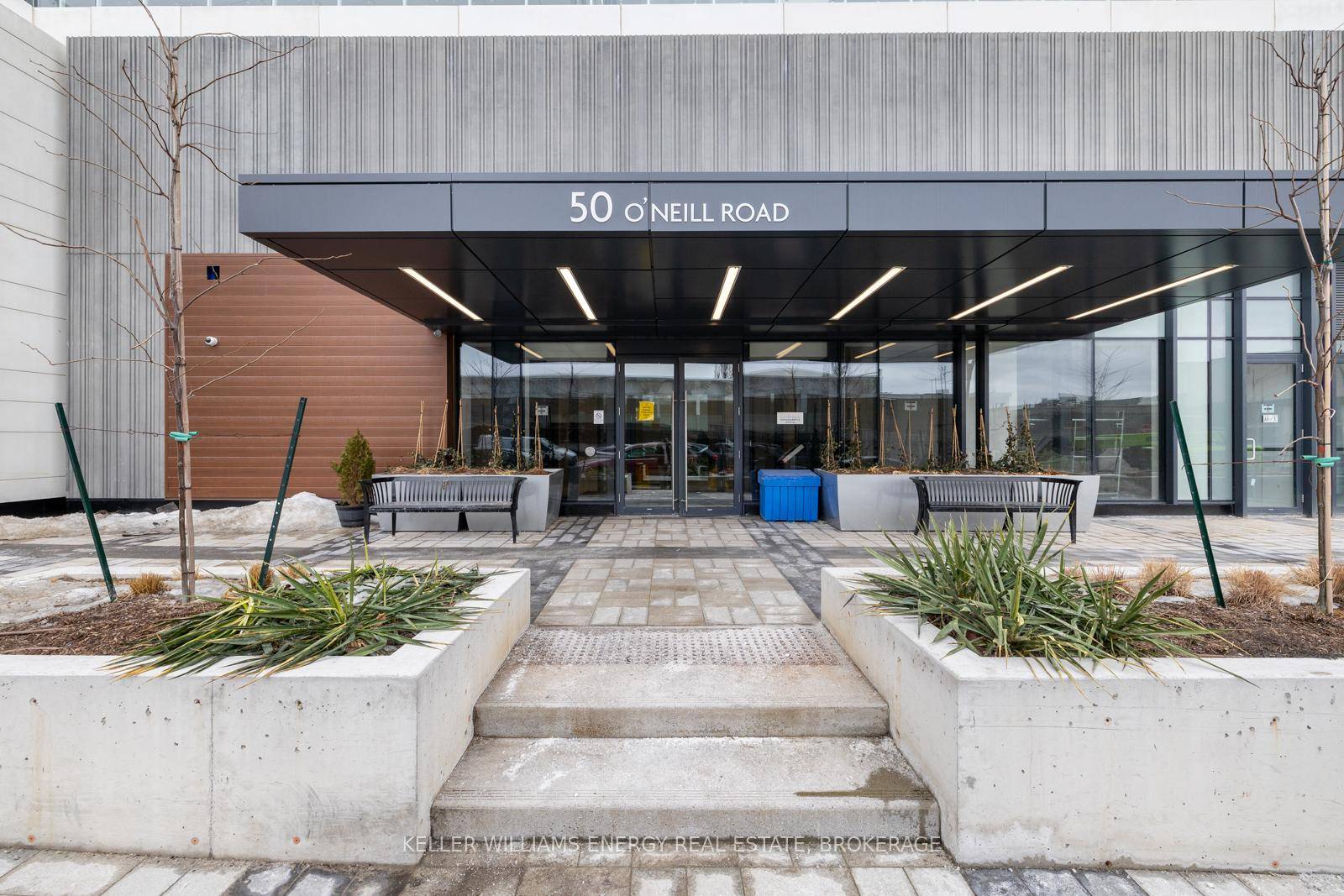 Beautifully designed condominium located in the heart of it all !