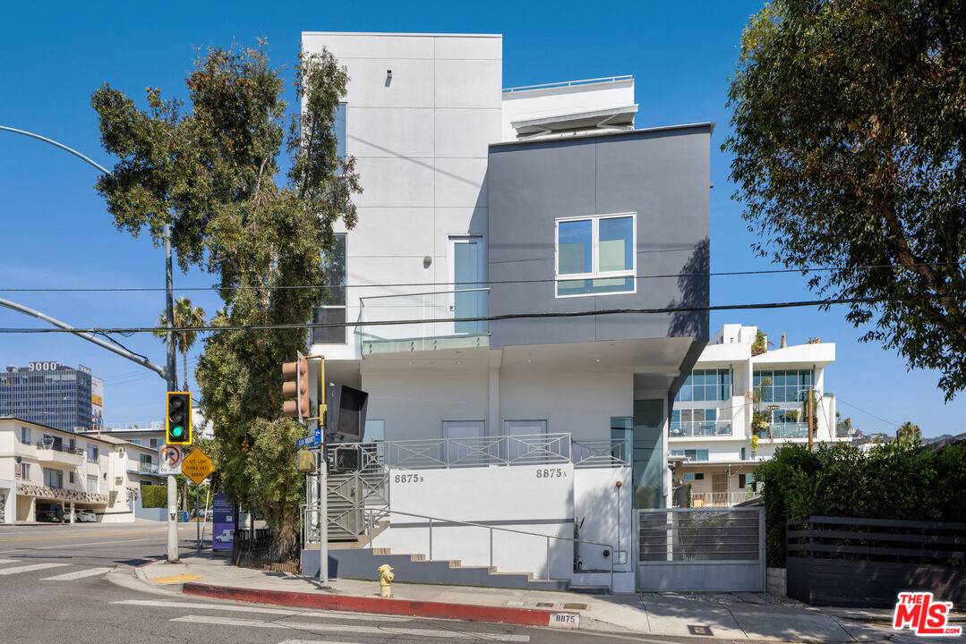 8875   Cynthia St 3BR Sunset Strip La