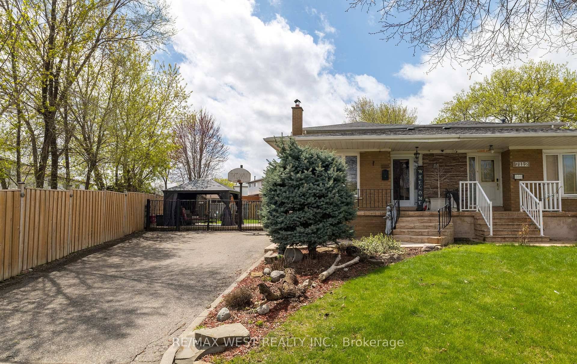 Nestled in a Lovely Neighborhood of Mississauga, this Stunning 5 level Backsplit Home offers an Exceptional blend of Modern Upgrades and Timeless Charm.