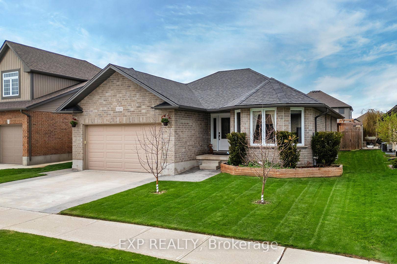 Welcome to this beautifully maintained home located in a quiet, family friendly neighbourhood, close to parks and schools.