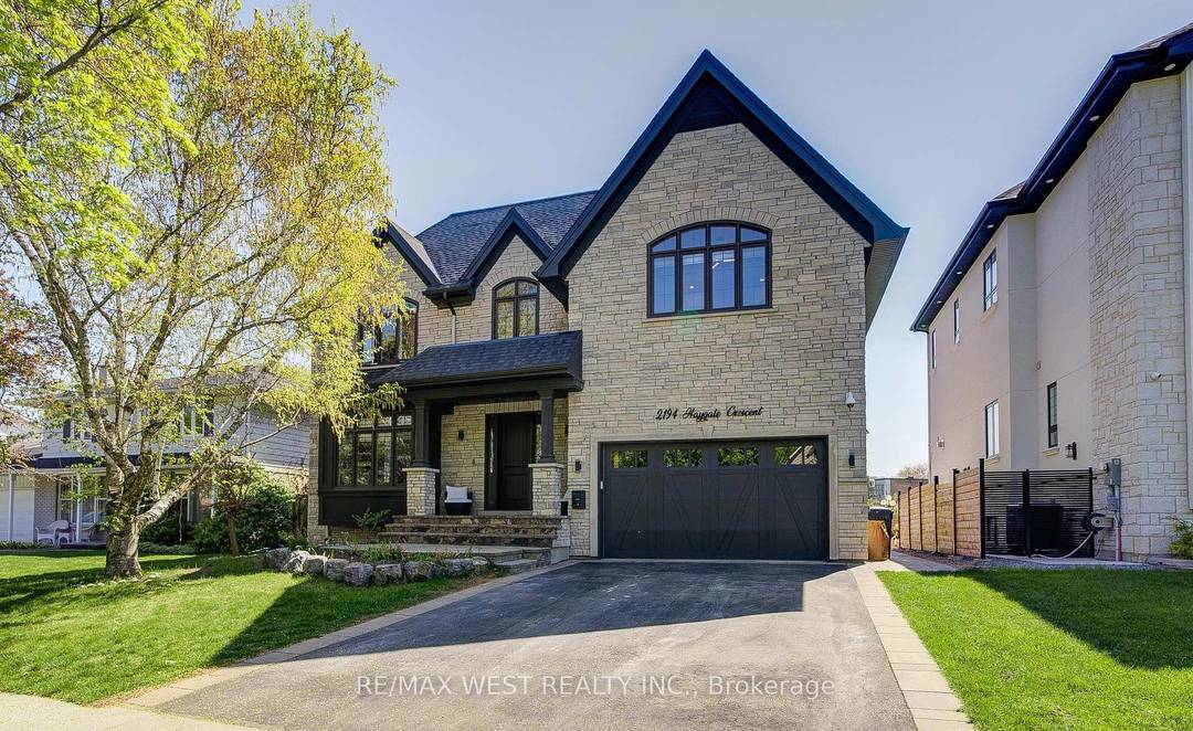 Unique Great Family Home backing onto Sheridan Park.