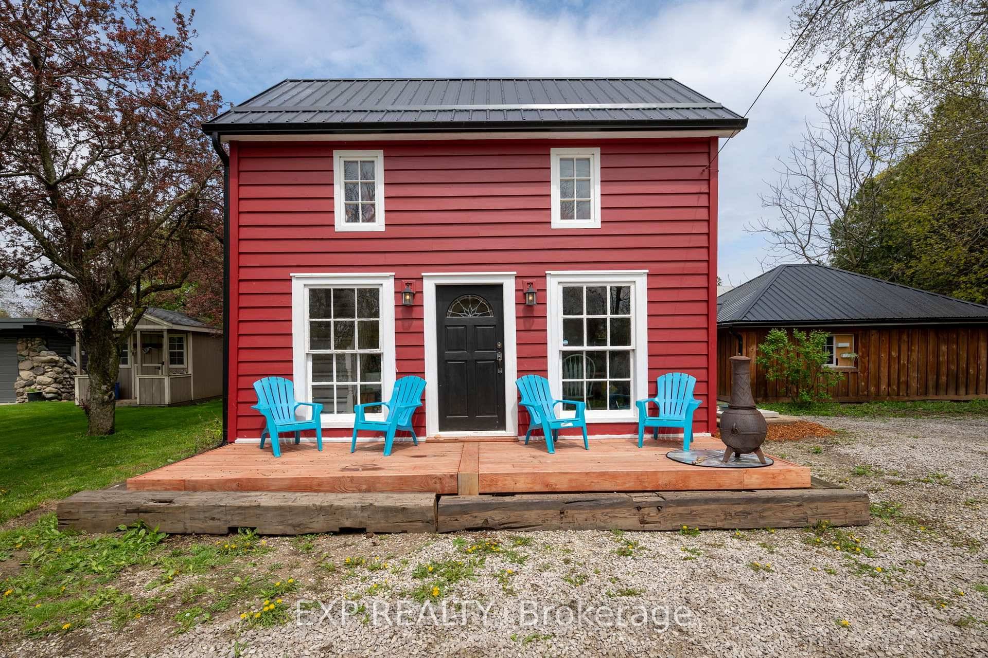 PRICED TO MOVE ! Charming 5 bedroom, 2 bath country home on a quiet, no through road in historic Sparta.