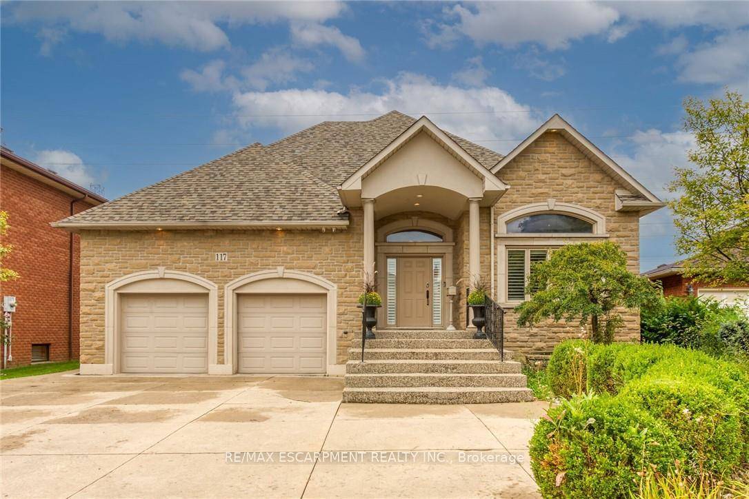Welcome to 117 Christopher Drive !
