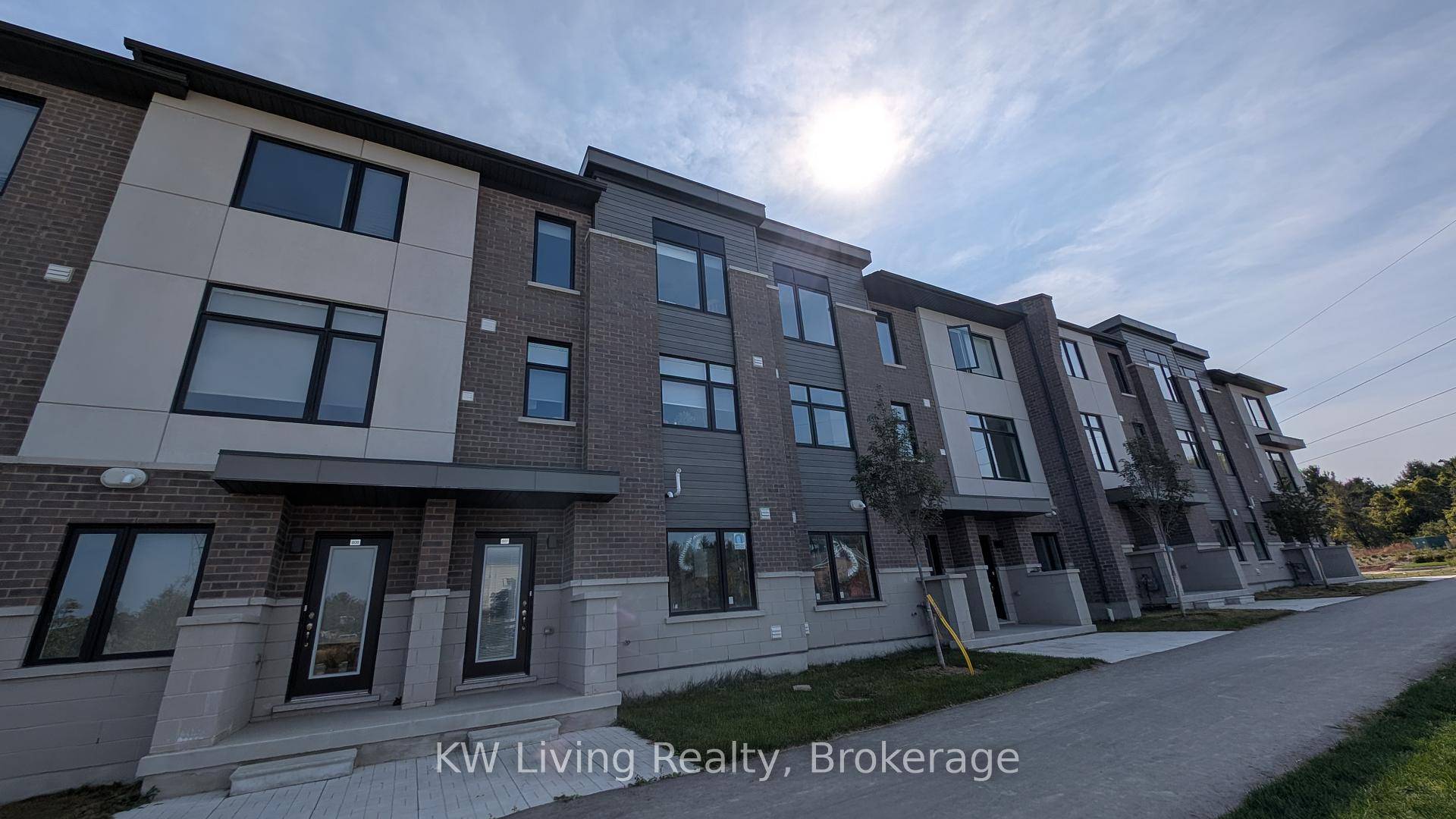 Brand New never before lived in 3 bdrm, 3 bath traditional unit urban townhome 1511 sqftinterior living area.