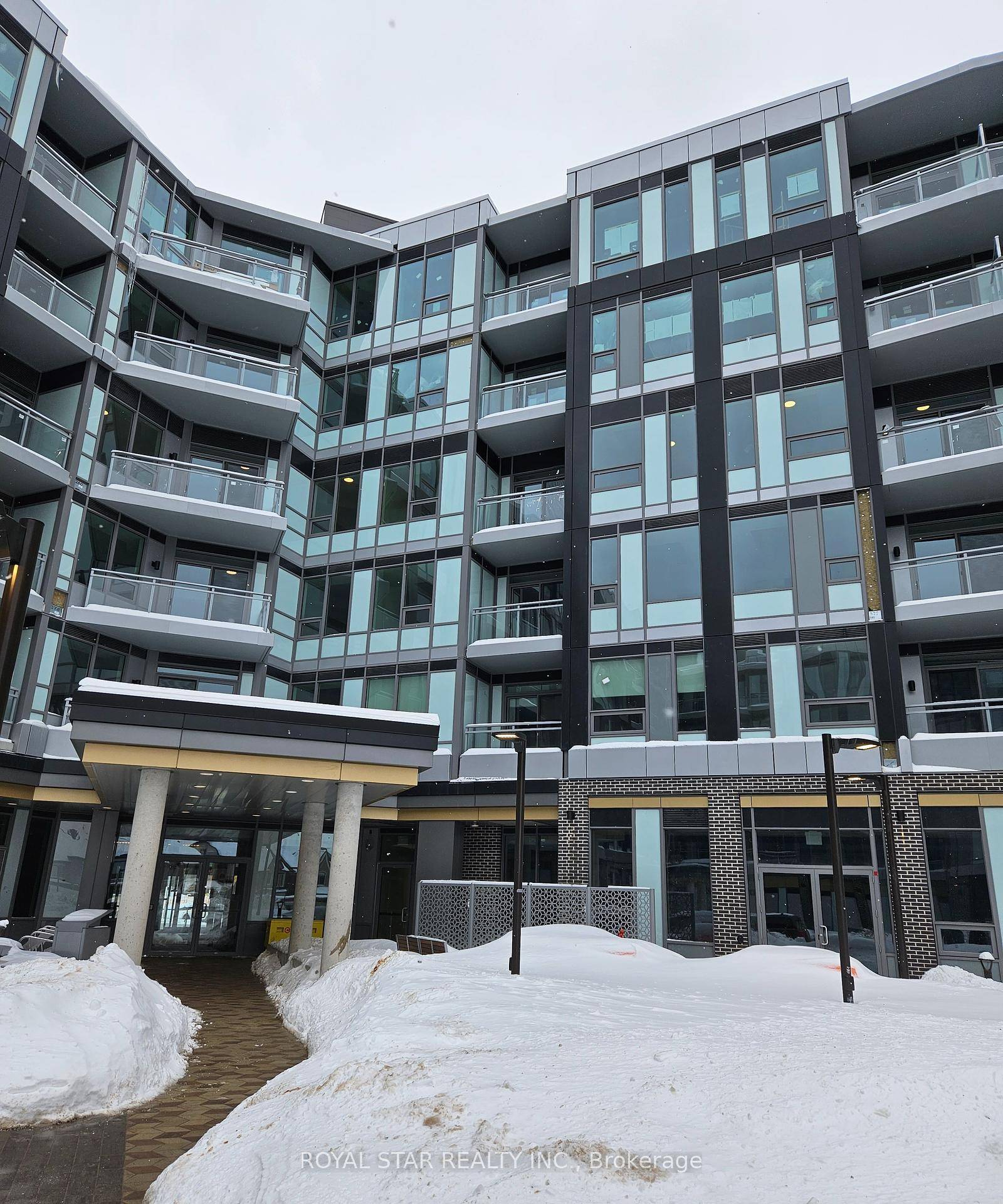 Welcome To This Gorgeous, Spacious And Well Laid Out Floor Plan In The Prestigious Building Saw Whet.