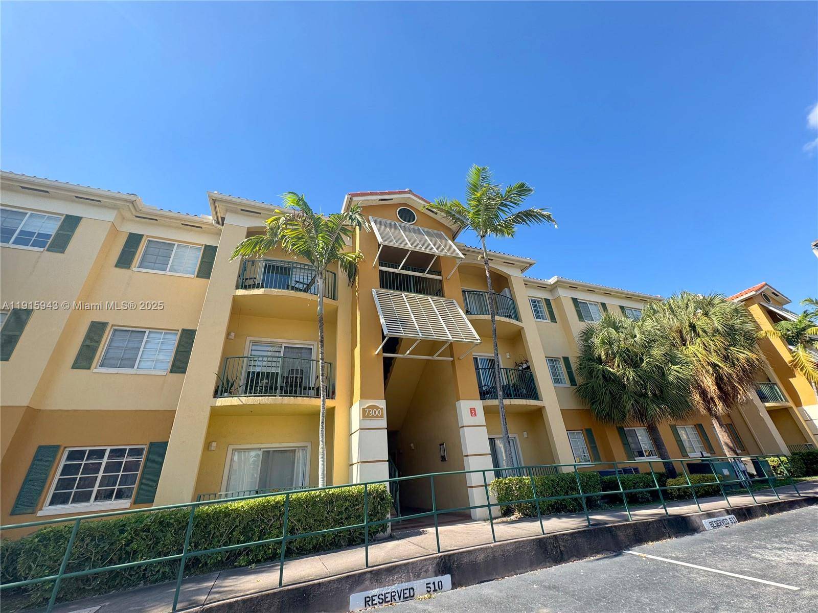 Beautiful and spacious 2 bedroom, 2 bathroom condo located on the first floor in the highly desirable city of Doral.