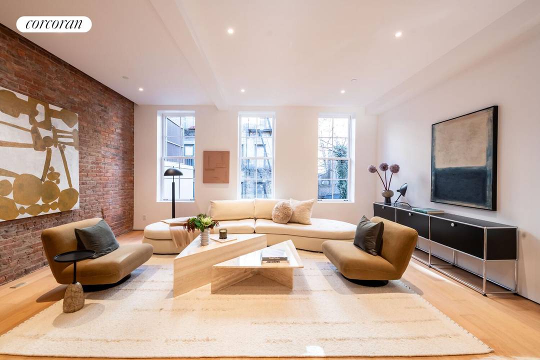 A cornerstone of the East Village's rich artistic heritage, this newly completed upper townhouse restoration situated in the historic Rothko House, a boutique two unit condominium is a full three ...