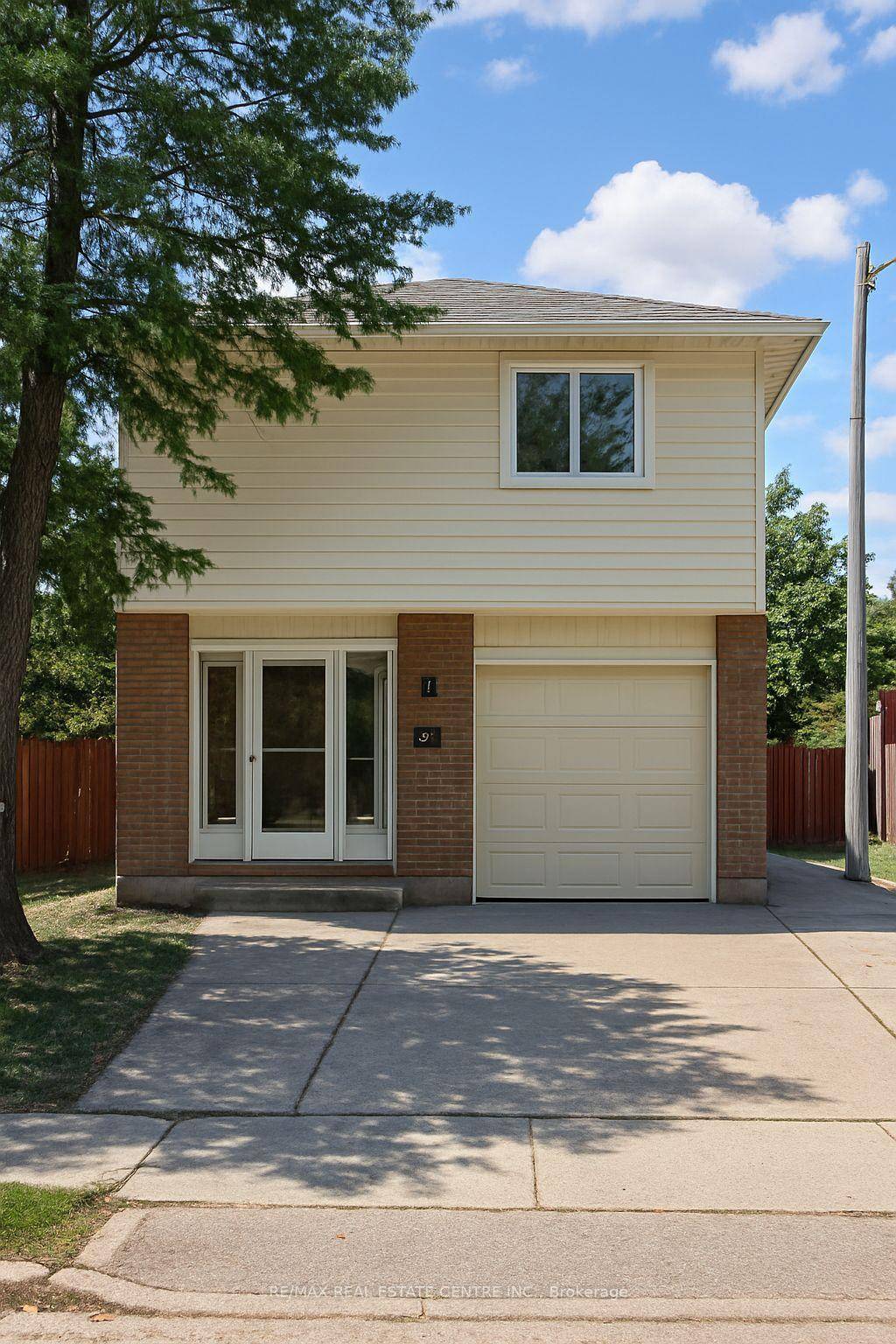 This Spacious Walk Up Basement At Prime Location Of Living Space, Ideal For A Couple, Young Family, Or Working Professionals.