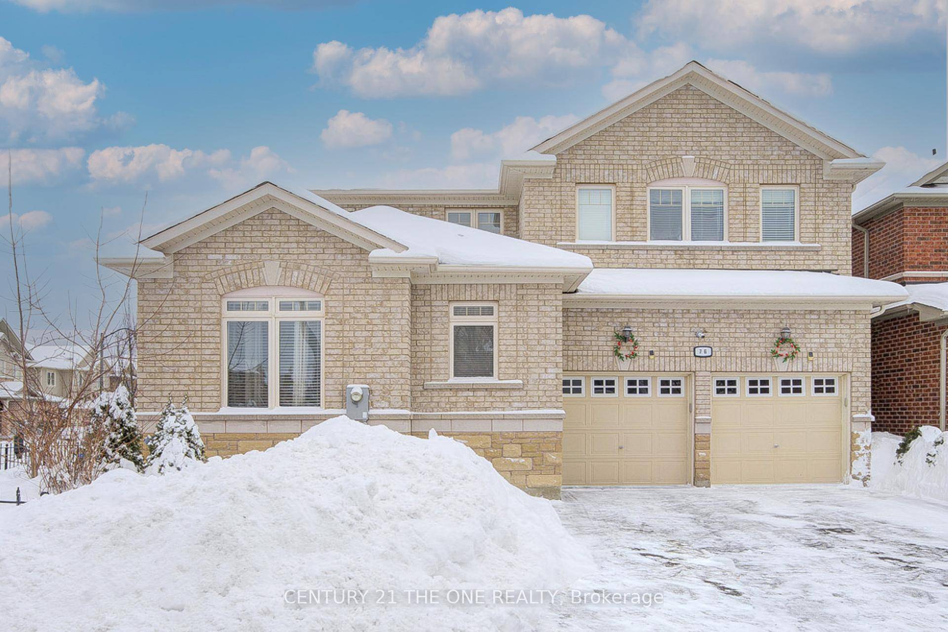 Welcome To 76 Bowkett Drive In Beautiful Macleods Landing !