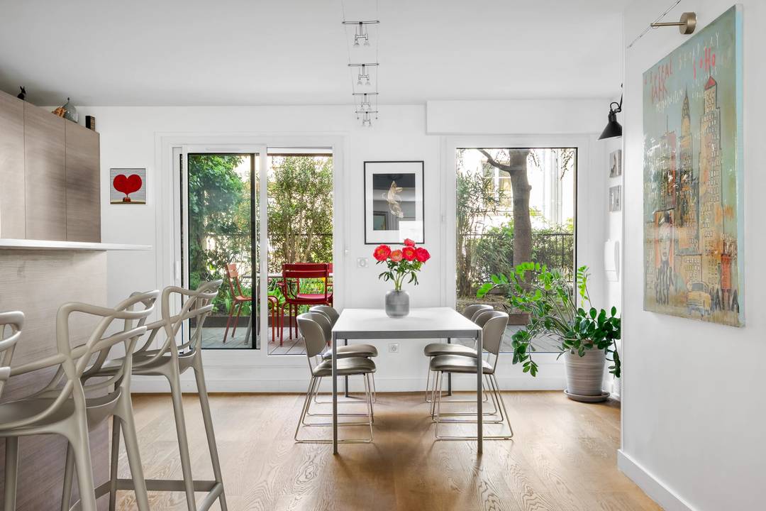 Paris XIV – Rue Rémy Dumoncel: 4-family room with garden terrace