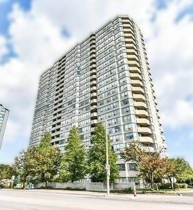 Welcome to this natural light filled, open concept and clean unit with a spectacular view of the lake !