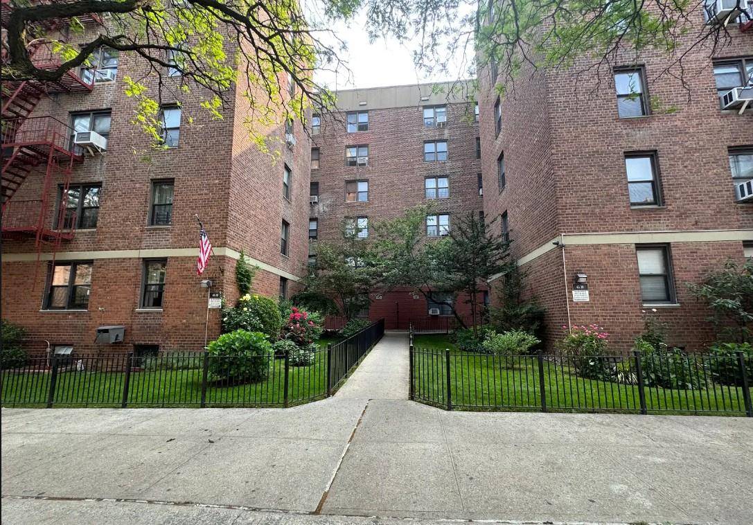 Co op For Sale. Great School District Queens 28.
