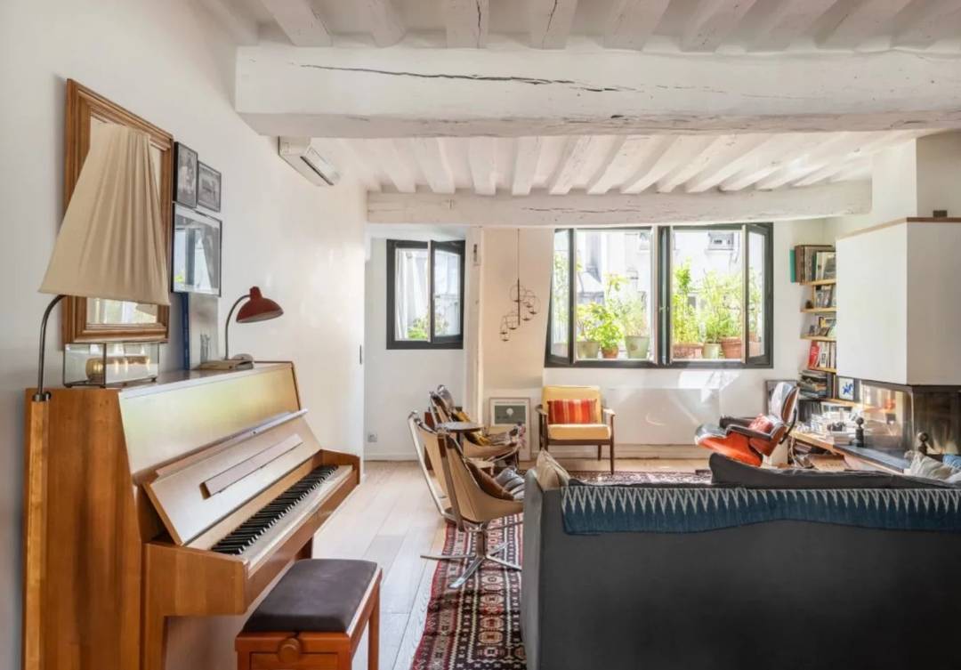 Apartment Saint Germain des Prés / Rue Mazarine PARIS VI